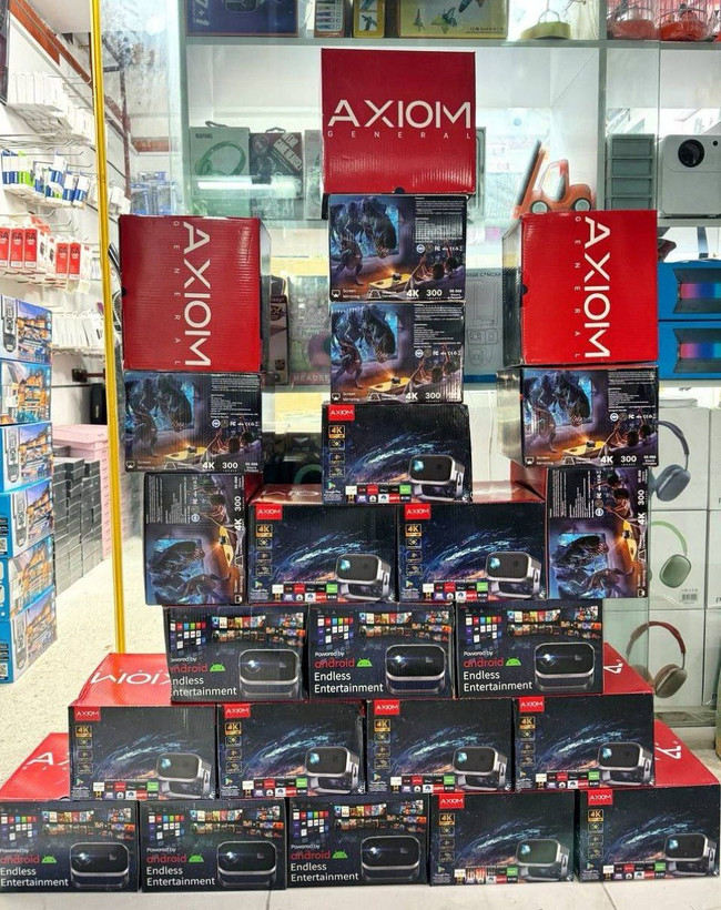 ویدئو پروژکتور آمریکایی برند axiom 4k کیفیت عالی تضمینی 4k اندروید 11 صفحه نمایش300 اینچ